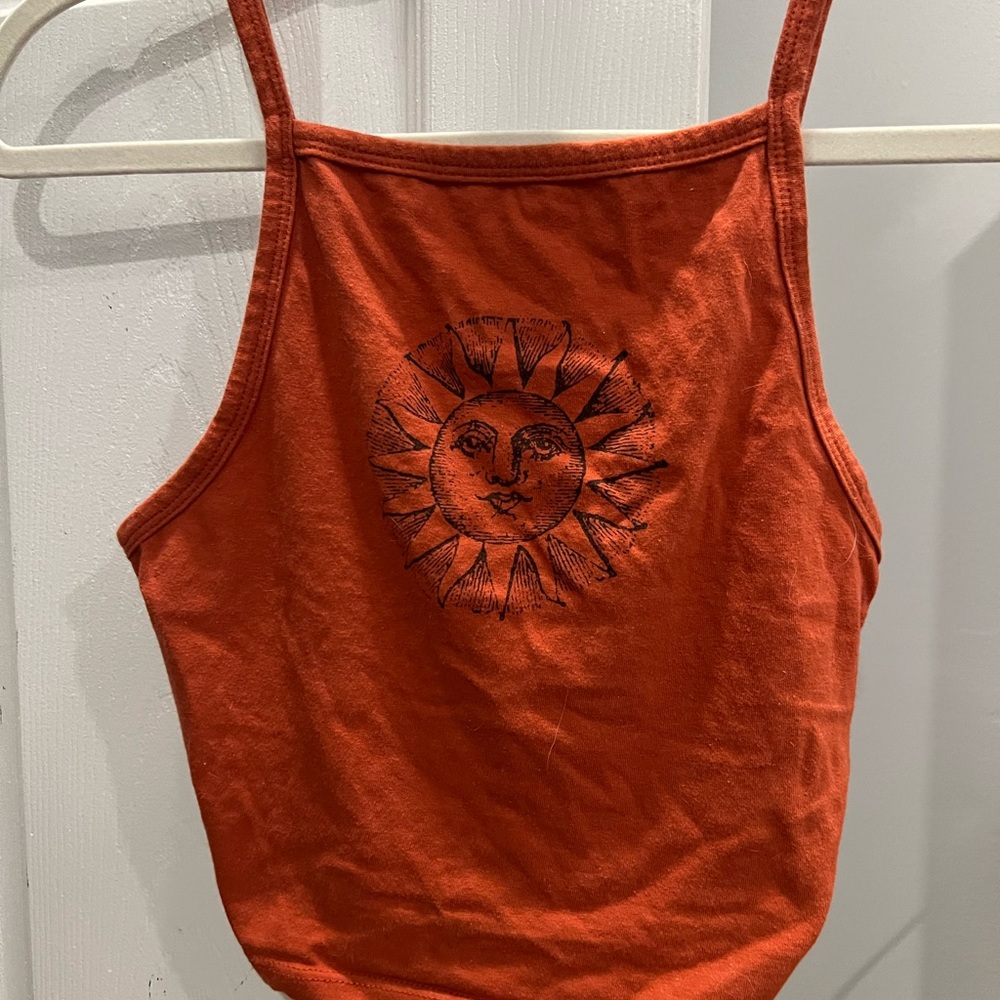 crop top sun